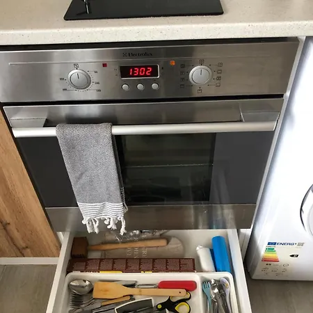 Apartment Paradise Guest *