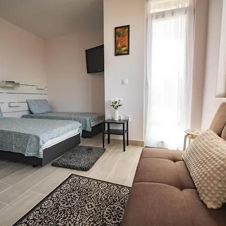 Paradise Guest Sofya